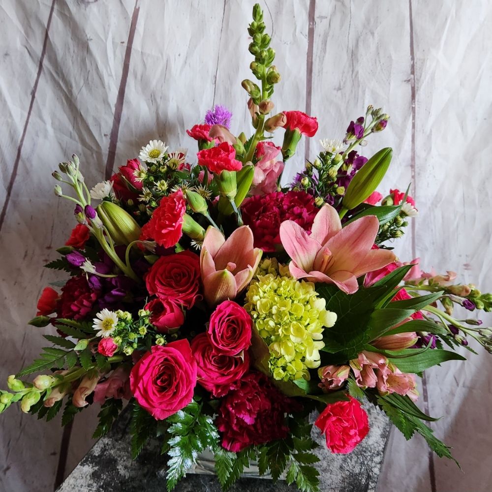 SCARLETT’S FLOWERS & GIFT BASKETS Updated April 2024 480 Photos