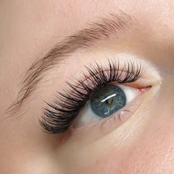 Lovely Esthetics - Volume lash extensions