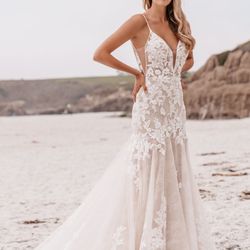 The Wedding Store at Liz Clinton - Allure Couture C631