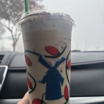 Dutch Bros Coffee - Juice Bars & Smoothies Near Me - Baldwin Park, California