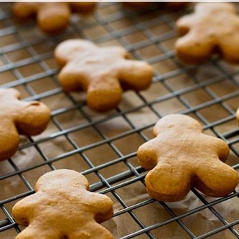 4 Dog Loves - Gingerbread treats - Pet Stores Near Me - Dublin, Ohio 4 Dog Loves - Gingerbread treats - Pet Stores Near Me - Dublin, Ohio