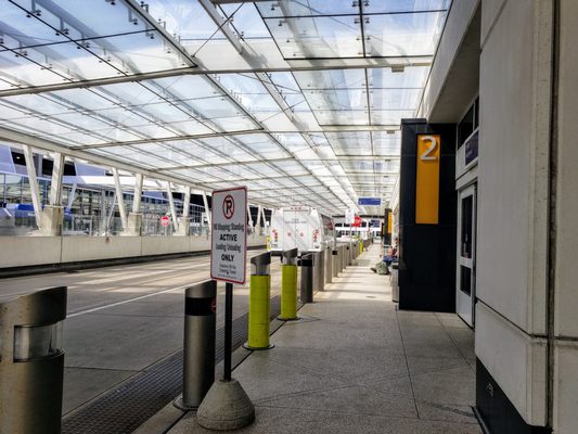 Milwaukee Mitchell International Airport by null