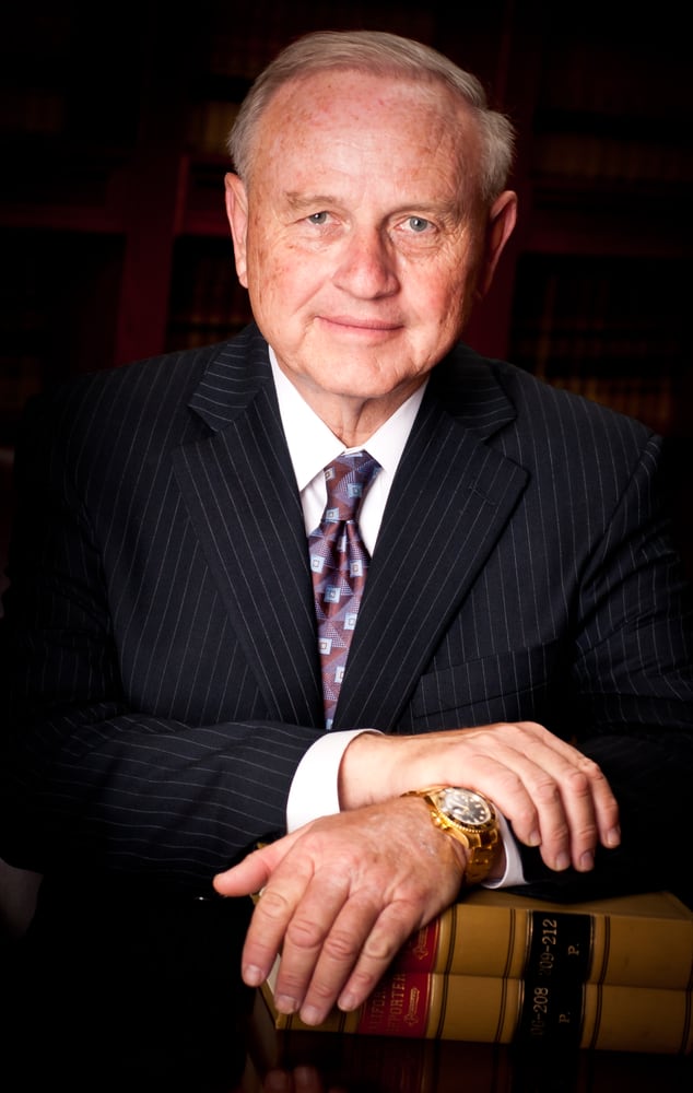 LAW OFFICES OF EARL CARTER AND ASSOCIATES 901 F St, Sacramento