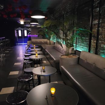 Nine Bar - Interior - Gastropubs Near Me - Chicago, Illinois