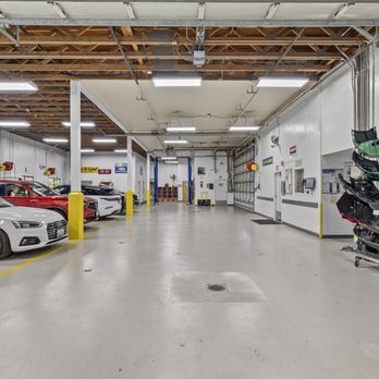 McLeod Auto Body - Body Shops Near Me - Kirkland, Washington