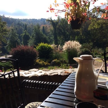 Hilltop Manor Bed and Breakfast - The view that comes with breakfast. - Bed & Breakfast Near Me - Hot Springs, Arkansas