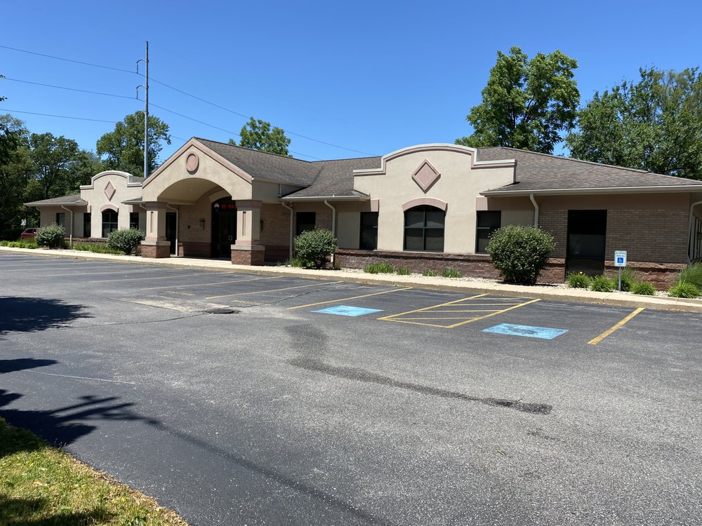 RE/MAX 100 Updated September 2024 3010 Hickory Rd, Mishawaka