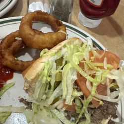 King's New York Pizza - Kearneysville - Cheese steak sub I got it with raw onion and raw peppers just the way I like it with lettuce and tomato and mayo ! SO DELICIOUS!!!!