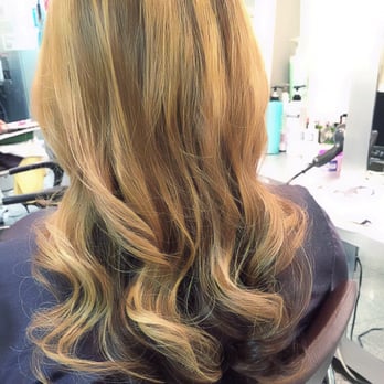 Hairdo - My roots touch up~~even color - Hair Salons Near Me - Los Angeles, California