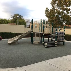 Bright Horizon Chinese School - One of the rooms that BHCS used was the local preschool! Fun play structures and memories were made here :)