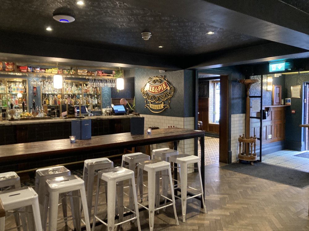 THE BAY HORSE TAVERN Updated September 2024 12 Photos 3537