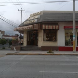 Segovia Panadería y Pastelería - Fachada