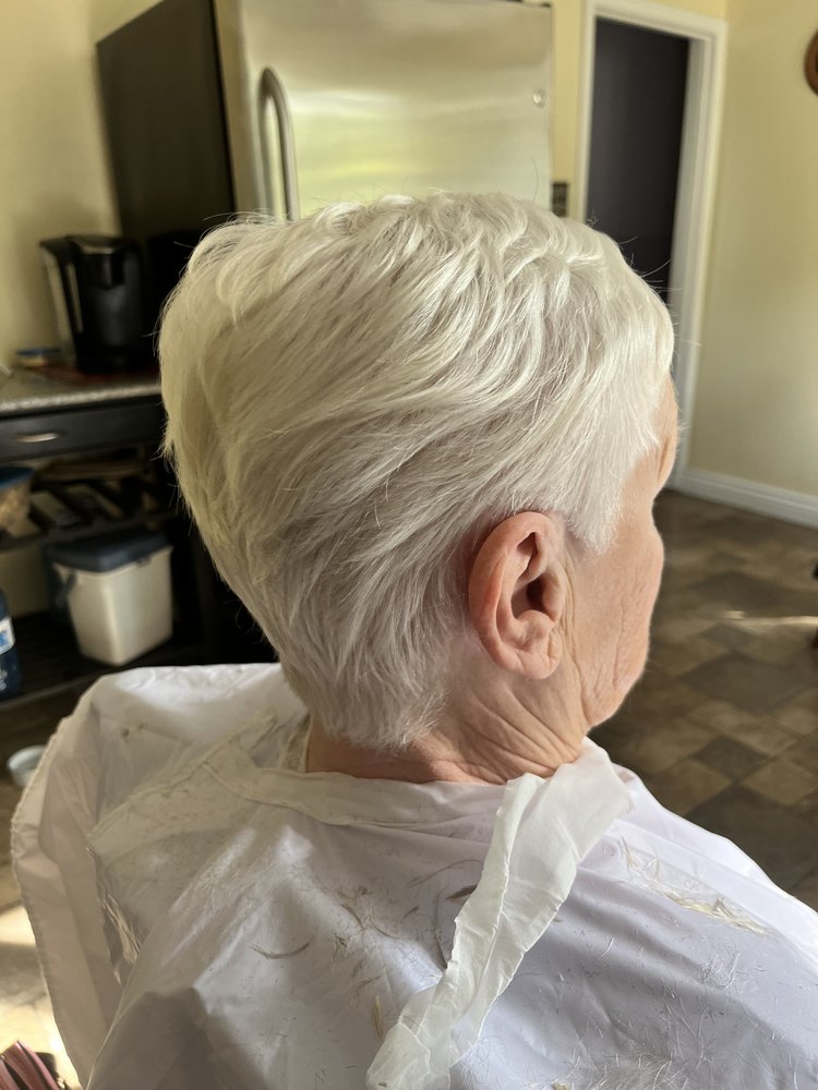 ON THE GO STYLE Updated August 2024 Bowmanville, Ontario Hair