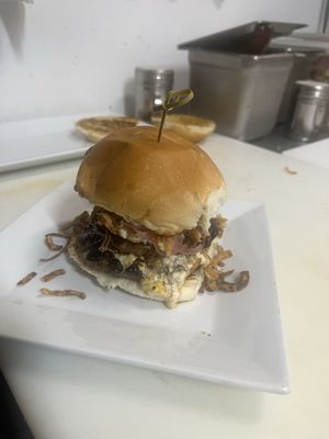 Del's Bar & Grill by null