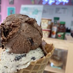 Suzy's Scoops