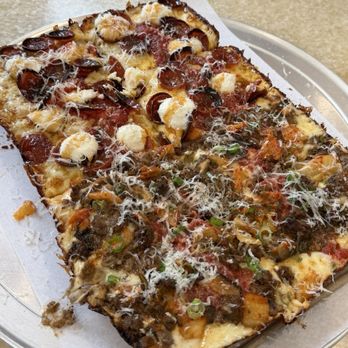 Proof & Prov - Half ricotta-roni half bulgogi - Pizza Near Me - Englewood, New Jersey Proof & Prov - Half ricotta-roni half bulgogi - Pizza Near Me - Englewood, New Jersey