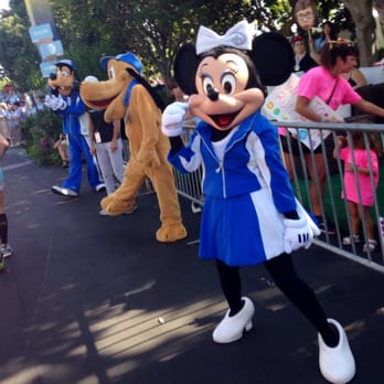 Disneyland Half Marathon - These guys waiting for me at the finish line definitely put a smile on my face - Races & Competitions Near Me - Anaheim, California