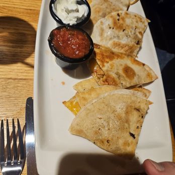 Applebee's Grill + Bar - Quesadilla - American Near Me - Lexington, South Carolina