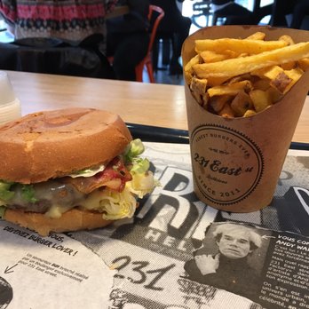 231 East Street - Bacon cheeseburger et frites - American Near Me - Paris, 75