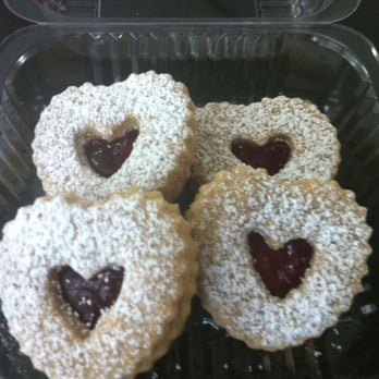 Evolve Bakery - Linzer cookies - Vegan Near Me Evolve Bakery - Linzer cookies - Vegan Near Me