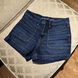 American Eagle Outfitters - Super Cute AE Denim Shorts