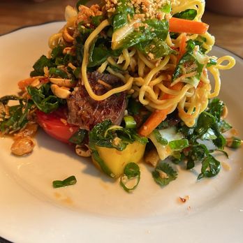 R+D Kitchen - Thai steak & noodle salad - New American Near Me - Yountville, California