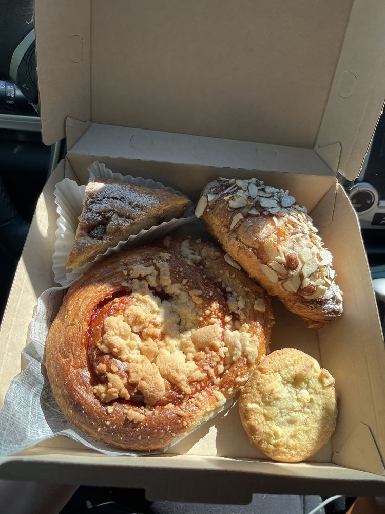 BLUE RUBY - 10 Reviews - 2702 Greenville Hwy, Flat Rock, North Carolina