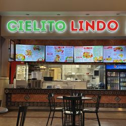 Cielito Lindo - Didn't look too busy but as I sat there more and more people came!