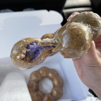 Liliha Bakery - Mochi donut - Bakeries Near Me - Honolulu, Hawaii