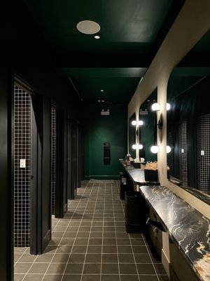 Jaybird Studio — Queen St. by null