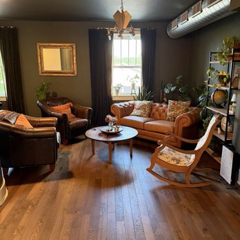 Westphalia Inn - Hotels & Travel Near Me - Westphalia, Missouri