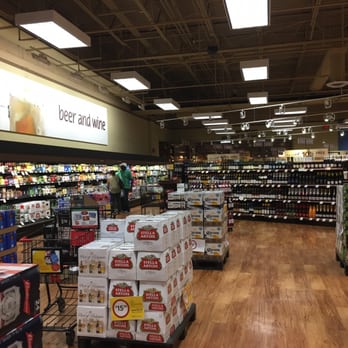 Winn-Dixie - Beer/wine section - Grocery Near Me - Davie, Florida