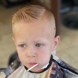 Ray's Barber Shop - Skin fade