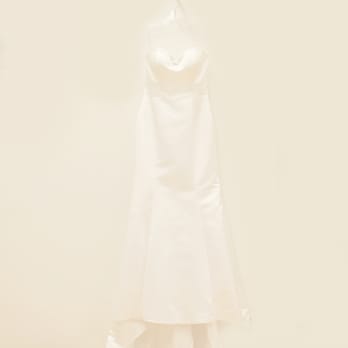 Melissa Gomez Photography - My one and only wedding dress picture... Can barely see it :( - Event Photography Near Me Melissa Gomez Photography - My one and only wedding dress picture... Can barely see it :( - Event Photography Near Me