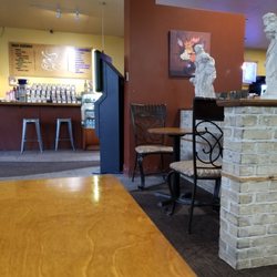 Coco Latte - Statues