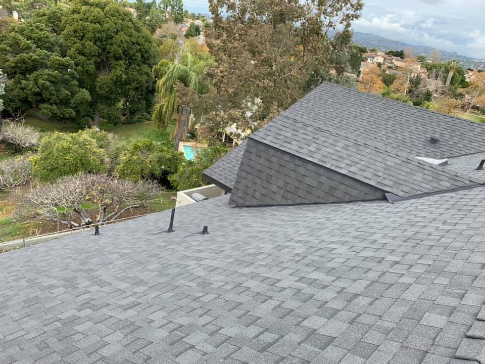 Slide of R&A Roofing