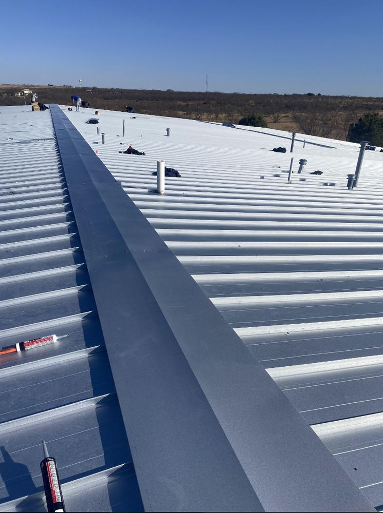 Slide of DeAlba Roofing & Construction