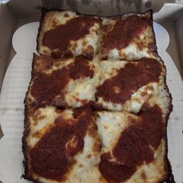 Detroit style pizza