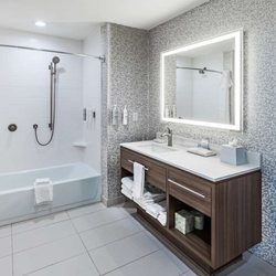 Home2 Suites by Hilton Weatherford - Guest room bath