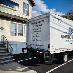 At Unwind Moving, you can expect flexible scheduling, expert supervision, experienced staff & sophisticated methods to ensure satisfaction!