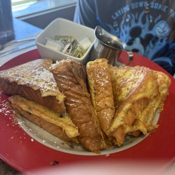 Hi-Lo Cafe - French Toast - American Near Me - Weed, California Hi-Lo Cafe - French Toast - American Near Me - Weed, California