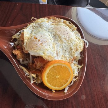 Hotcakes Emporium Northside - Chicken skillet - American Near Me - Indianapolis, Indiana Hotcakes Emporium Northside - Chicken skillet - American Near Me - Indianapolis, Indiana