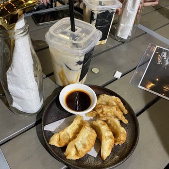 Burosu Ramen - Crispy Gyoza and Caramel milk tea - Ramen Near Me - Studio City, California Burosu Ramen - Crispy Gyoza and Caramel milk tea - Ramen Near Me - Studio City, California