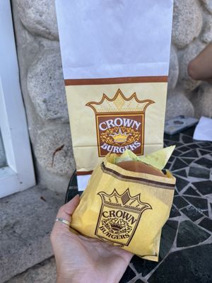 Crown Burgers by null