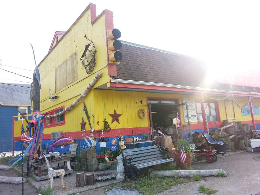 CHINCOTEAGUE TREASURES Updated September 2024 6194 Main St, Chincoteague Island, Virginia