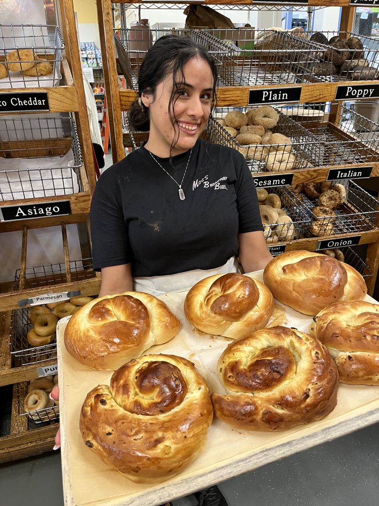 MOE’S BROADWAY BAGEL Updated September 2024 27 Photos & 32 Reviews