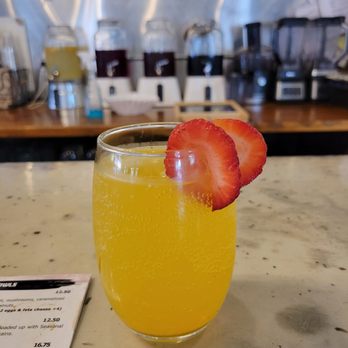 Ohana Cafe - Passion fruit cocktail (passion fruit, ginger ale, sake) - Cafes Near Me - Saugerties, New York