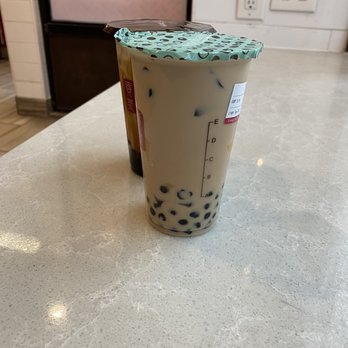 Gong Cha - Earl gray milk tea - Bubble Tea Near Me - Boston, Massachusetts