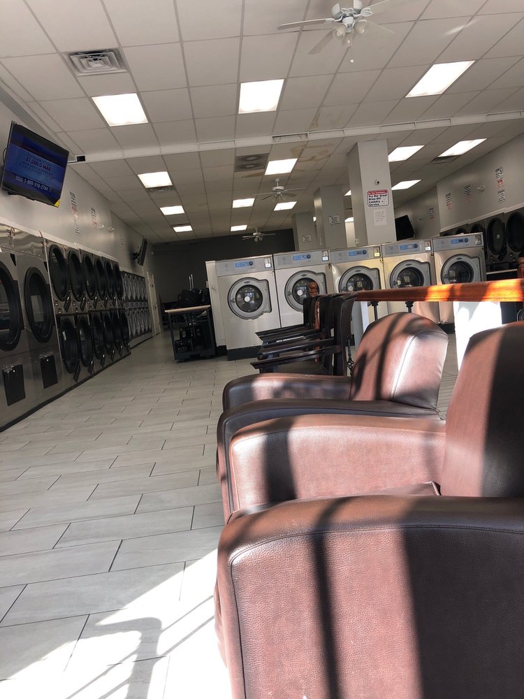 LAUNDROMAT Updated August 2024 19 Reviews 906 Eastern Ave