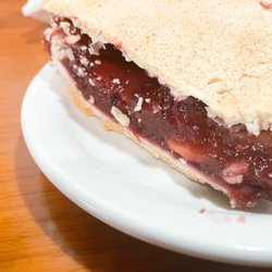 The Garage Café - Fruit o' Forest pie (apple & berry)